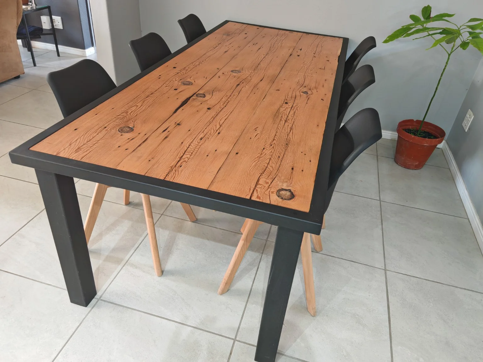 Dining Tables - Clean View