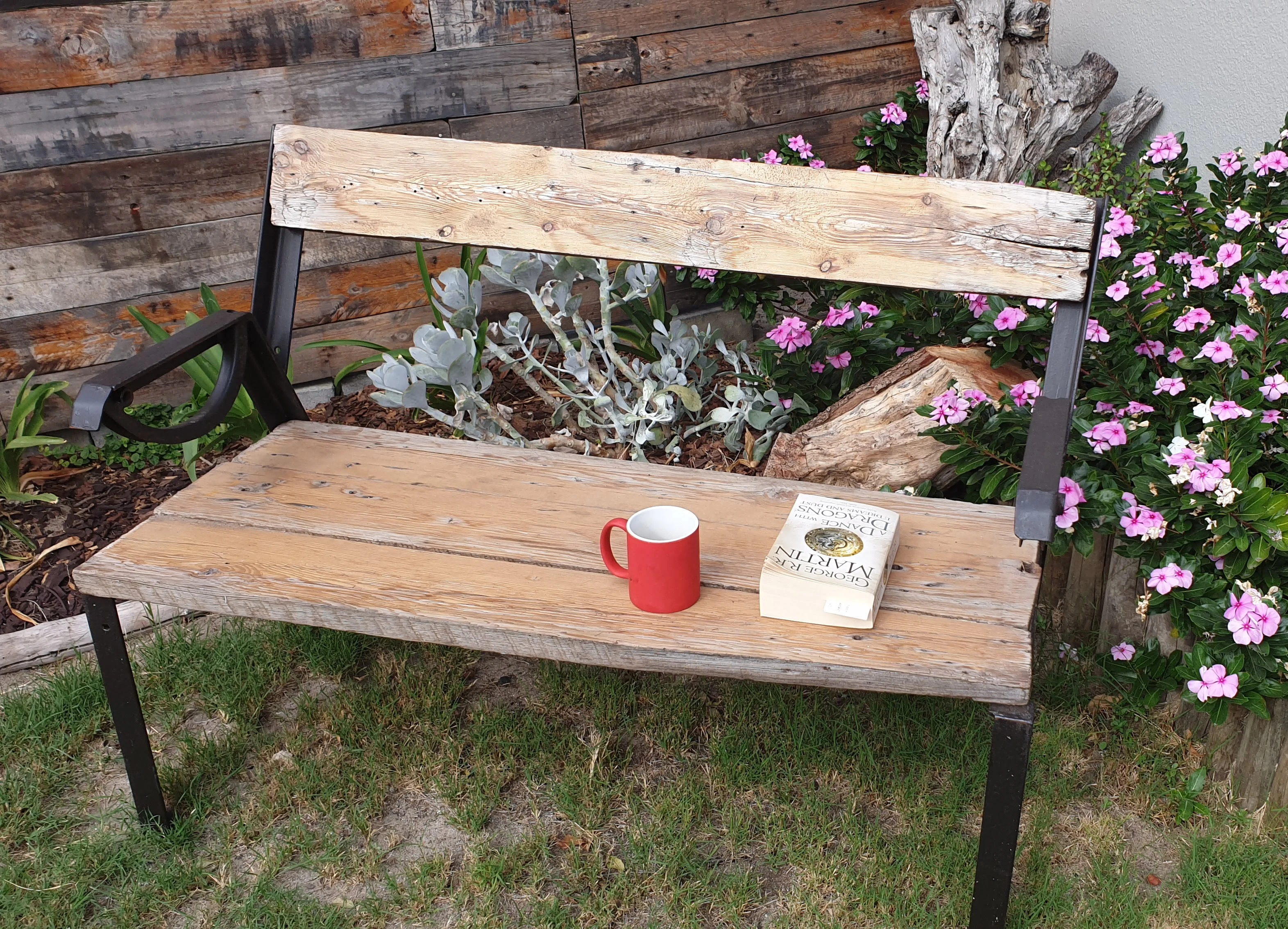 Enthusiast Gear - Heavy Outdoor Bench